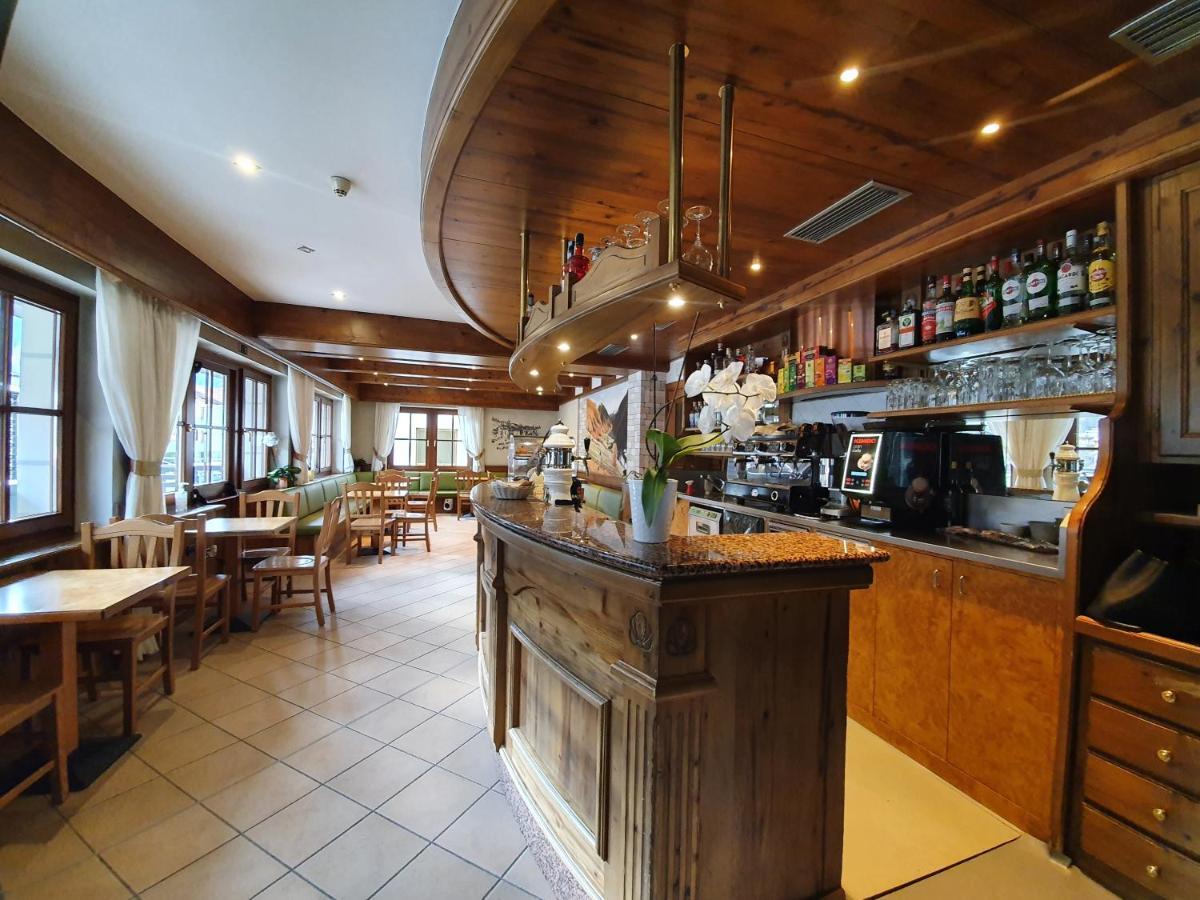 Hotel Pezzotti Pellizzano Εξωτερικό φωτογραφία